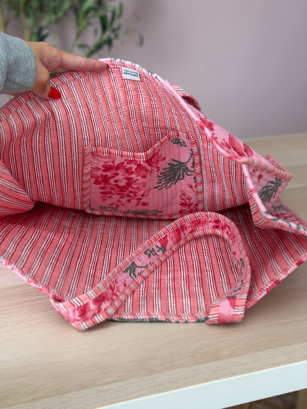 Pink Rose Quilted Bag